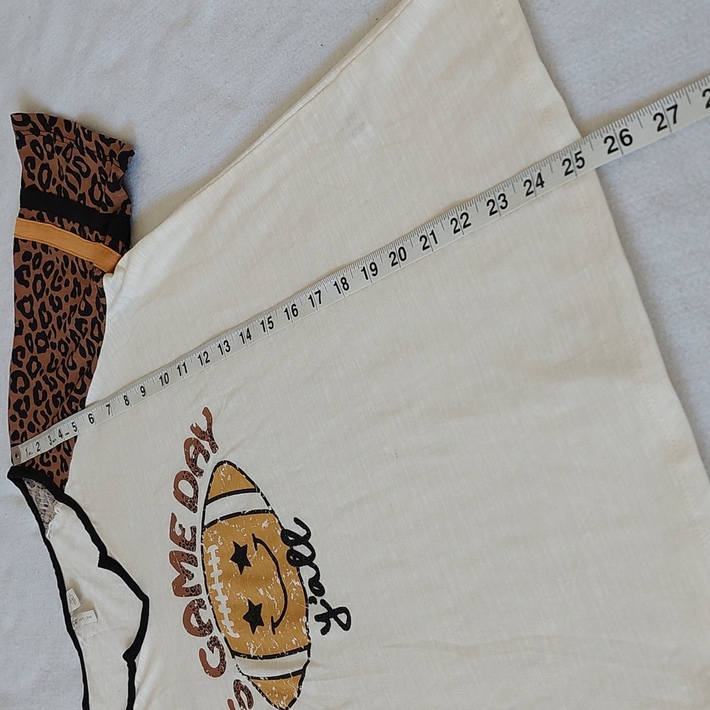 CATO notch neckline t-shirt NWOT - Picture 5 of 10